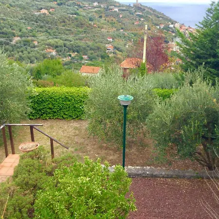 Nyaraló In Bifamiliare *